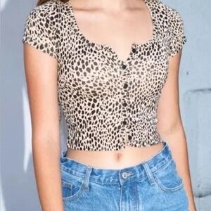 John Galt 100% Cotton Y2K Inspired It-Girl Leopard Print Button-Up Crop Top